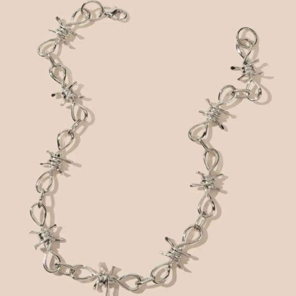 3/$30 🤍 Knot Link Necklace